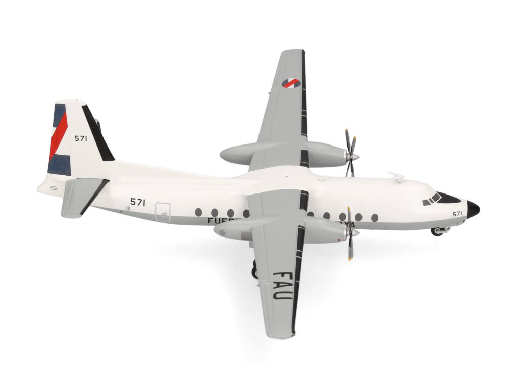 Fairchild Hiller FH-227D (LCD) - Uruguayan Air Force, Reg."571", Herpa, Scala 1:200
