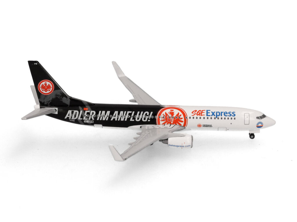 Boeing 737-800 - Sun Express Airlines, Eintracht Frankfurt-SGE Express "Adler im Anflug" Reg."TC-SPM", Herpa, Scala 1:500