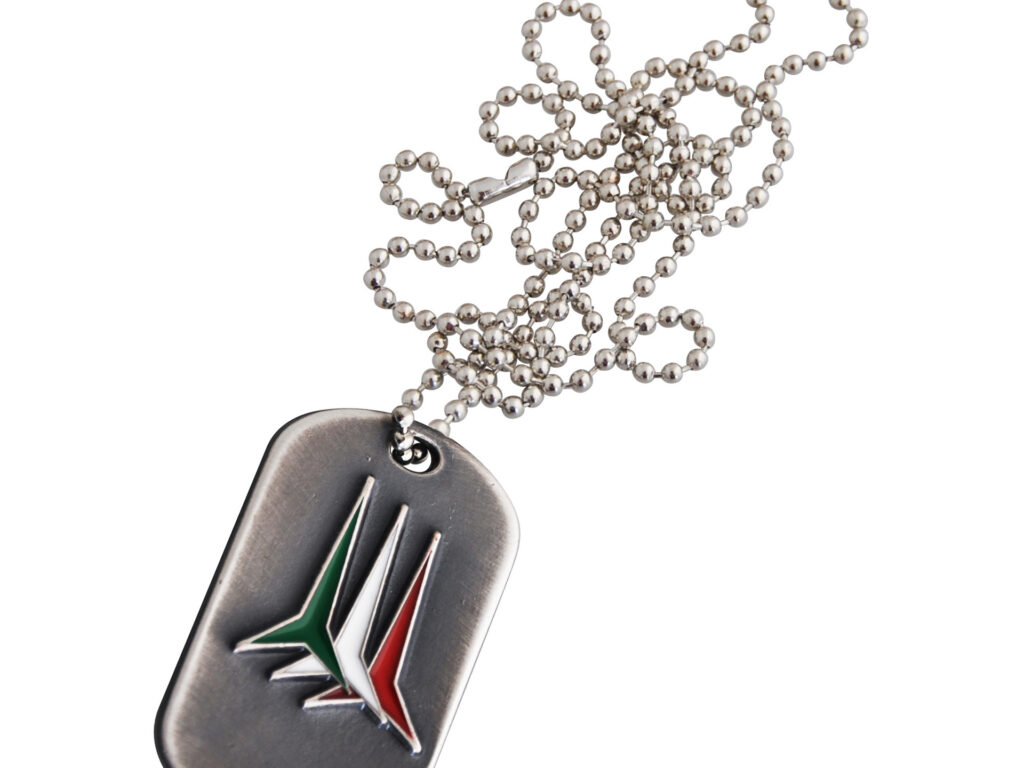 Medaglietta tipo piastrina militare in metallo invecchiato con logo colorato Frecce Tricolori - Prodotto Ufficiale AMI