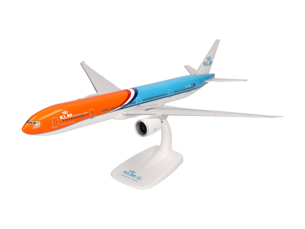 Boeing 777-300ER - KLM, Reg."PH-BVA", "Orange Pride", Herpa, Scala 1:200
